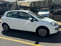 Fiat Punto Essence 1.6 Flex Branco 2015